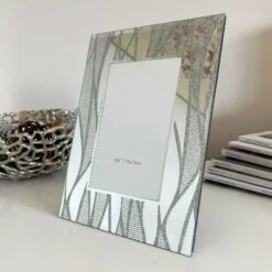 Darthome Limited 4x6" Silver Wave Photo Frame