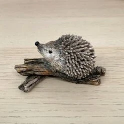 Darthome Limited Miniature Pair Of Hedgehogs On Branch -Darthome Limited 103 f6a10037 af47 49e2 8fc8 639ea30f5cad