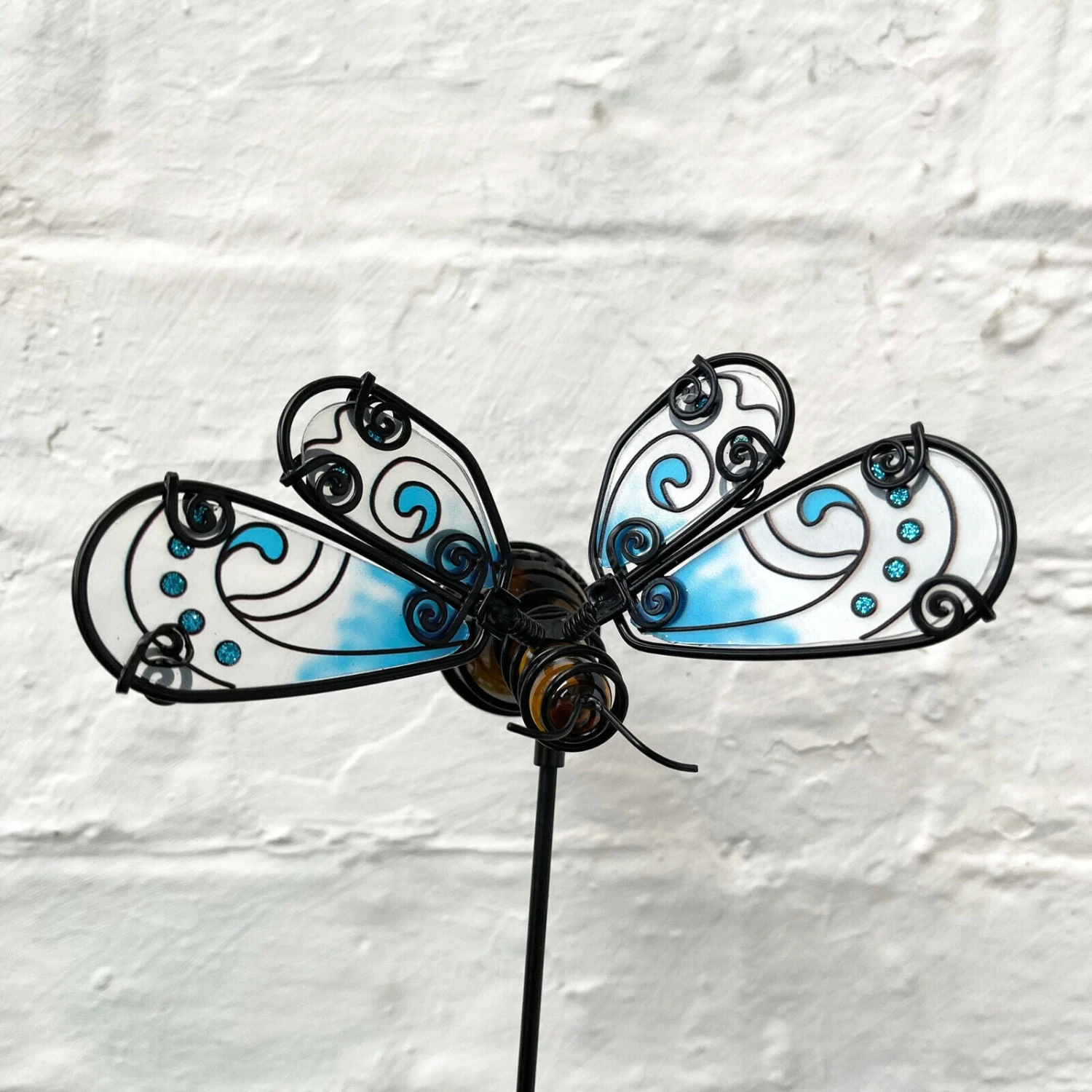 Darthome Limited Stained Glass Bumble Bee Garden Stake 2 Darthome Limited Stained Glass Bumble Bee Garden Stake - Image 2