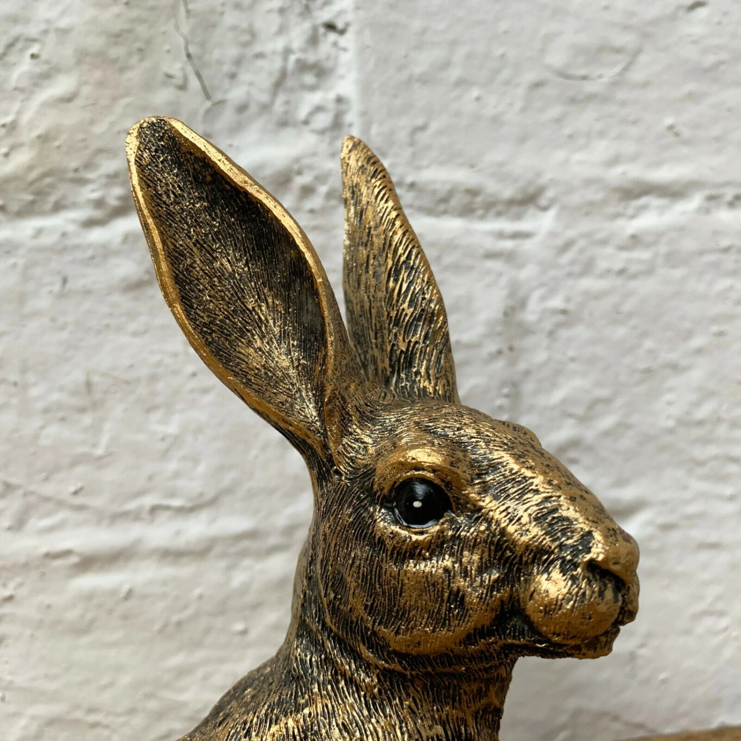 Darthome Limited Resin Gold Lying Hare Sculpture 24cm 3 Darthome Limited Resin Gold Lying Hare Sculpture 24cm - Image 3