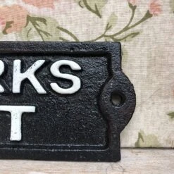 Darthome Limited If It Barks Feed It Cast Iron Wall Sign 7 Darthome Limited If It Barks Feed It Cast Iron Wall Sign -Darthome Limited 16 42dad319 8cc8 4c49 9227 28e1d2f98564