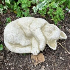 Darthome Limited Stone Sleeping Cat Memorial Garden Ornament