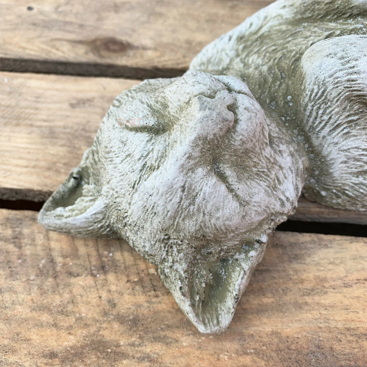 Darthome Limited Stone Lying Cat Garden Ornament 32cm 2 Darthome Limited Stone Lying Cat Garden Ornament 32cm - Image 2
