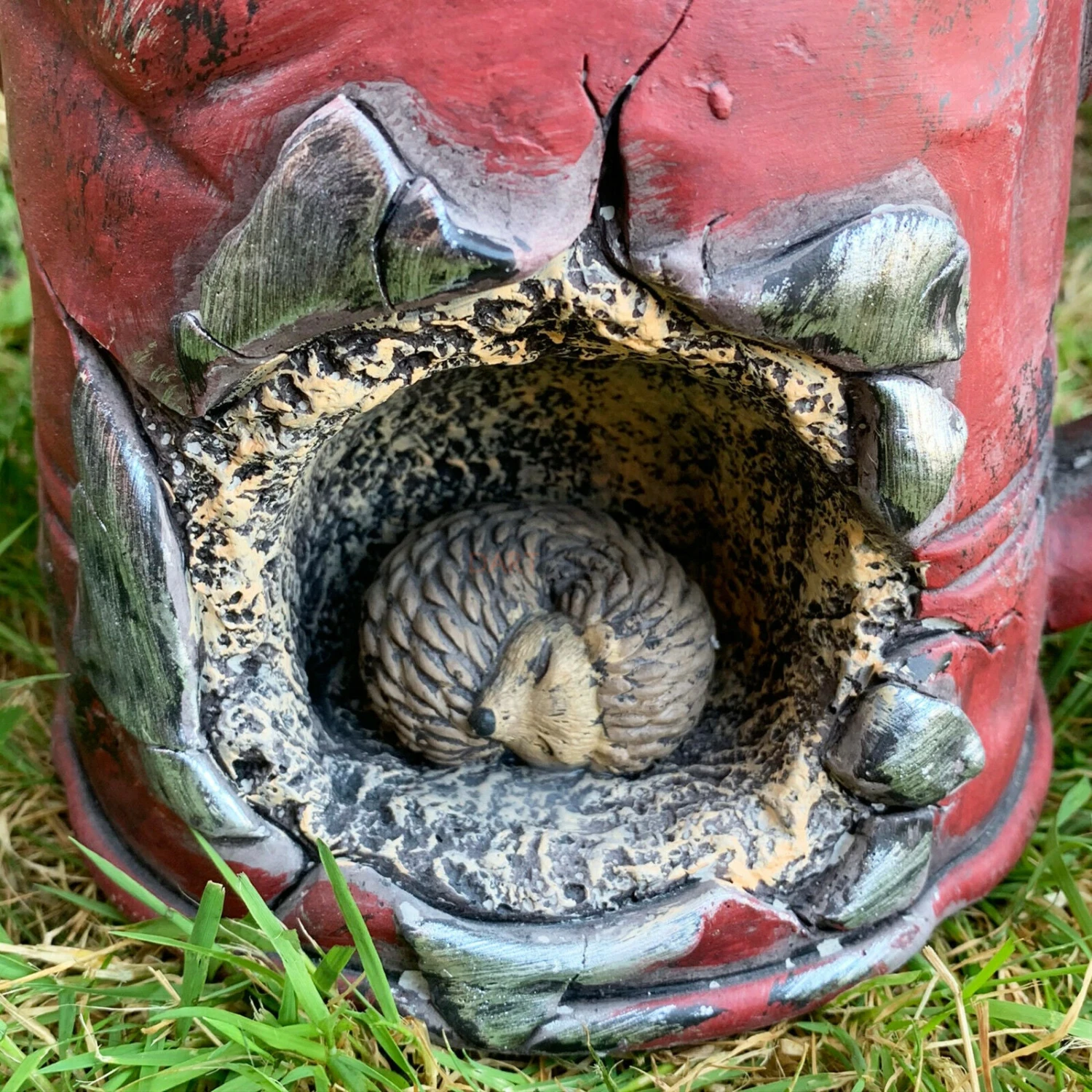 Darthome Limited Cement Red Jug Hedgehog Planter 5 Darthome Limited Cement Red Jug Hedgehog Planter - Image 5