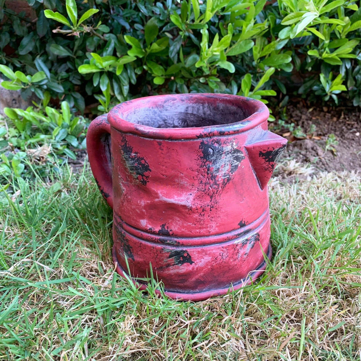 Darthome Limited Cement Red Jug Hedgehog Planter 7 Darthome Limited Cement Red Jug Hedgehog Planter - Image 7
