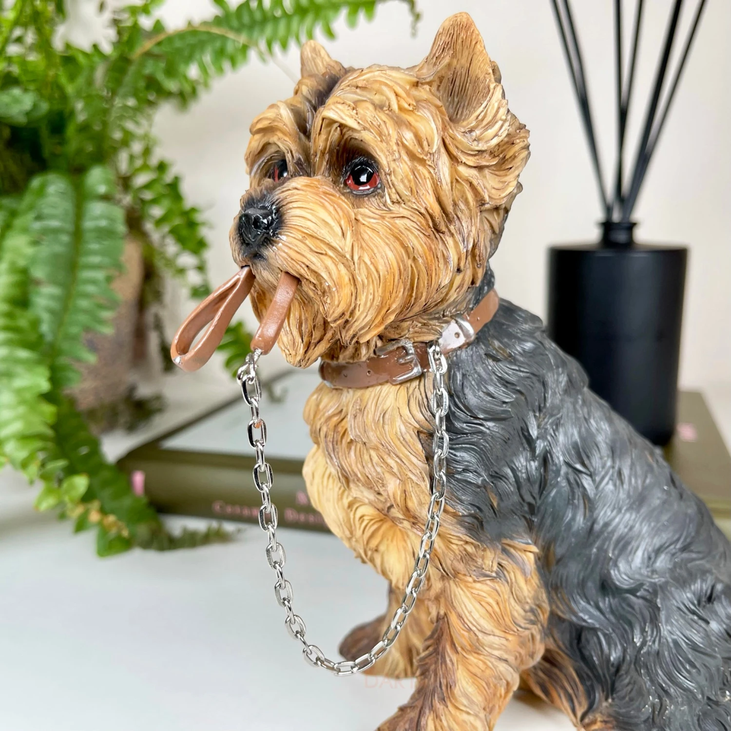 Darthome Limited Yorkshire Terrier Dog With Lead Ornament 3 Darthome Limited Yorkshire Terrier Dog With Lead Ornament - Image 3