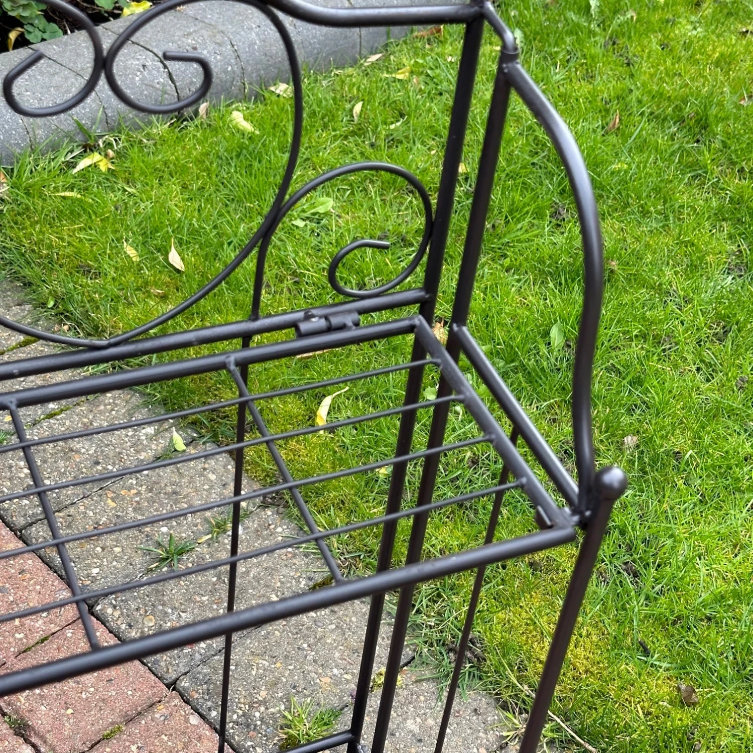 Darthome Limited 2 Tier Metal Flower Rack 6 Darthome Limited 2 Tier Metal Flower Rack - Image 6