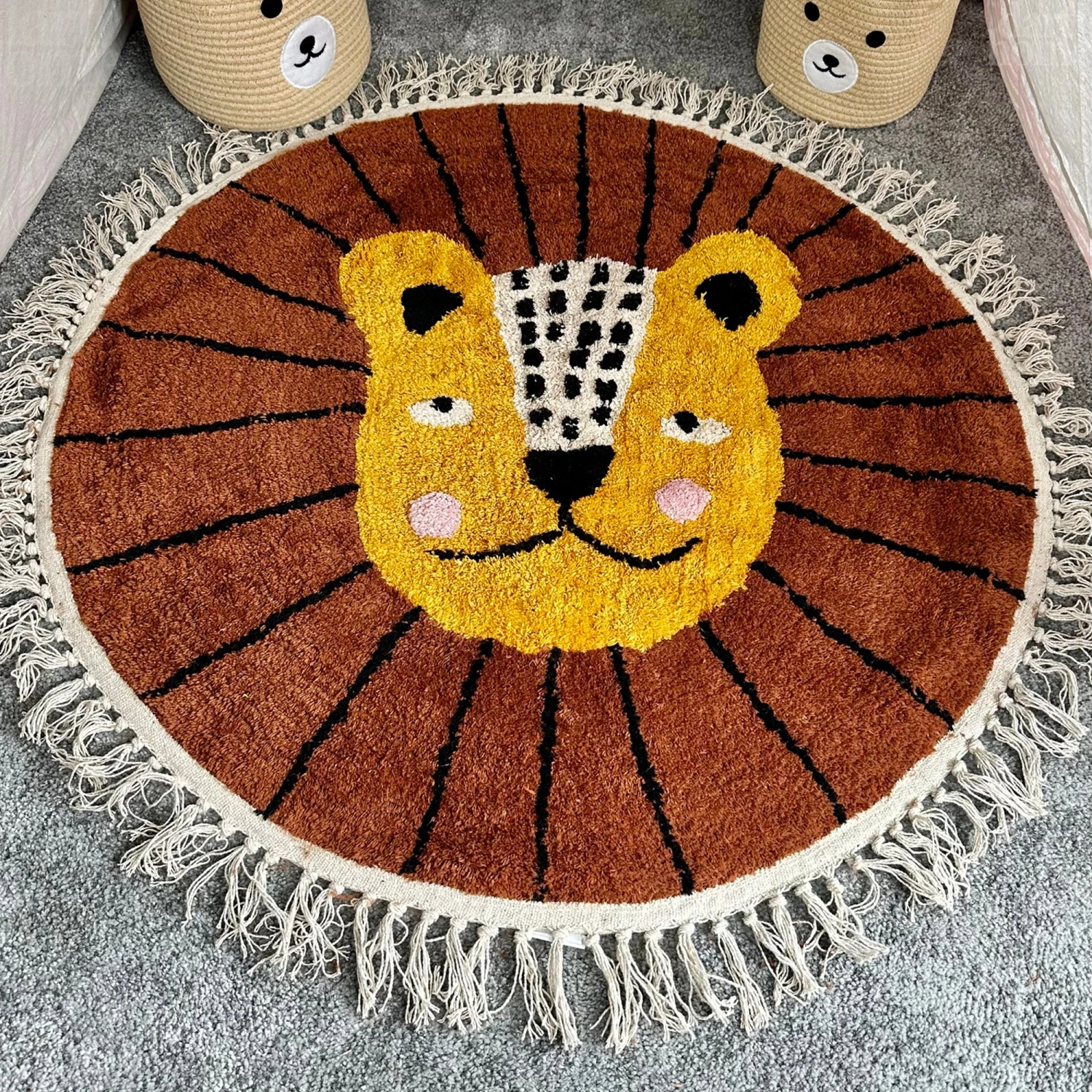 Darthome Limited Tufted Cotton Lion Floor Rug With Tassels 1 Darthome Limited Tufted Cotton Lion Floor Rug With Tassels
