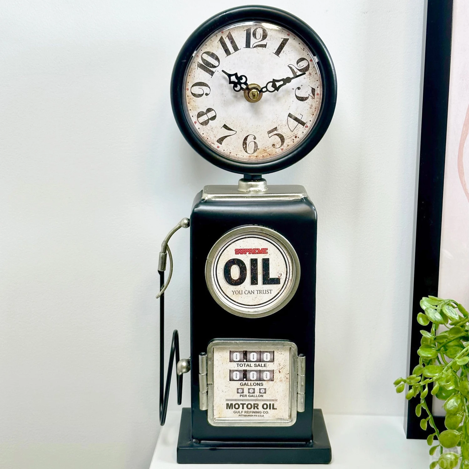 Darthome Limited Black Petrol Pump Table Clock 1 Darthome Limited Black Petrol Pump Table Clock