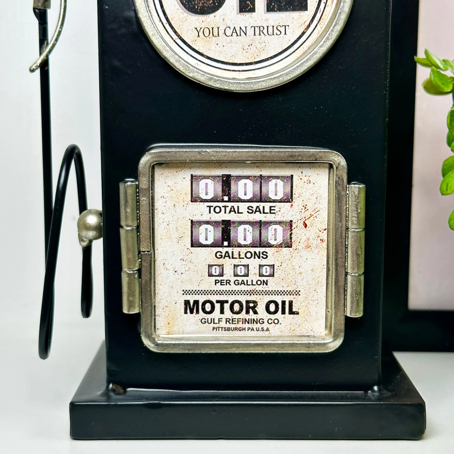 Darthome Limited Black Petrol Pump Table Clock 3 Darthome Limited Black Petrol Pump Table Clock - Image 3