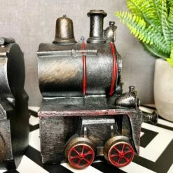 Darthome Limited Resin Train Bookend Set -Darthome Limited IMG E0005 edited5