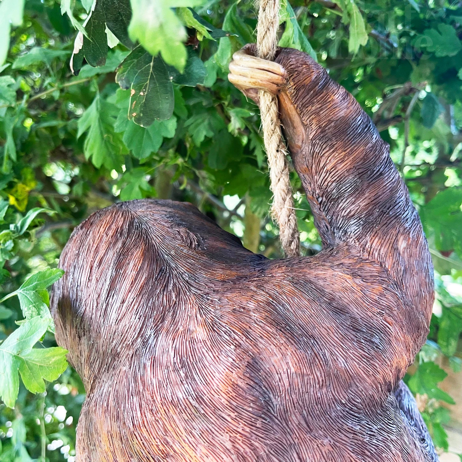 Darthome Limited Hanging Sloth Garden Ornament 60cm 4 Darthome Limited Hanging Sloth Garden Ornament 60cm - Image 4