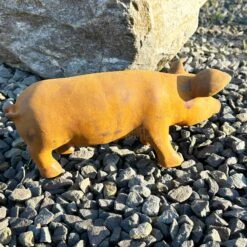 Darthome Limited Rust Cast Iron Pig Garden Statue 31cm -Darthome Limited IMG E0439