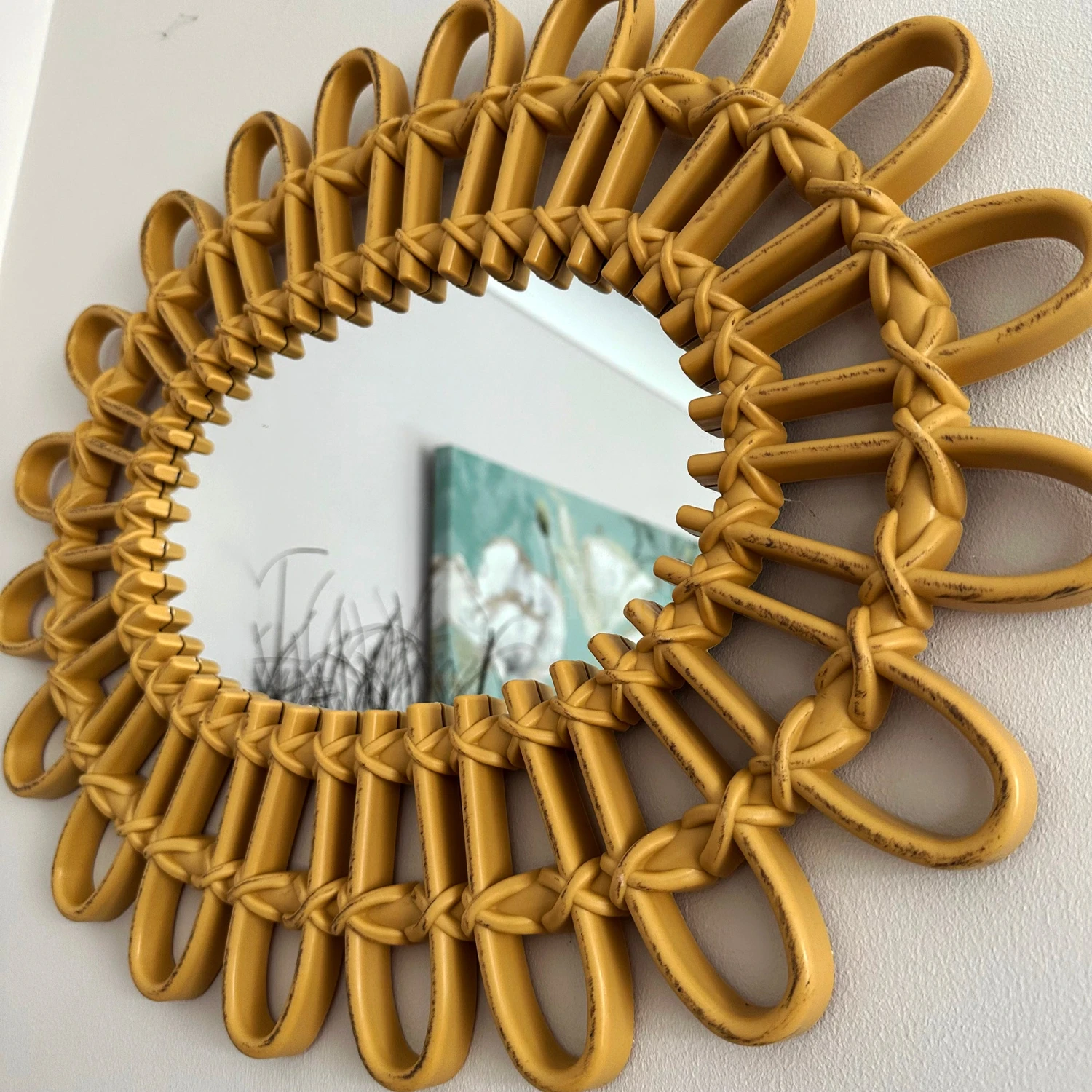 Darthome Limited Rattan Style Flower Oval Wall Mirror 2 Darthome Limited Rattan Style Flower Oval Wall Mirror - Image 2
