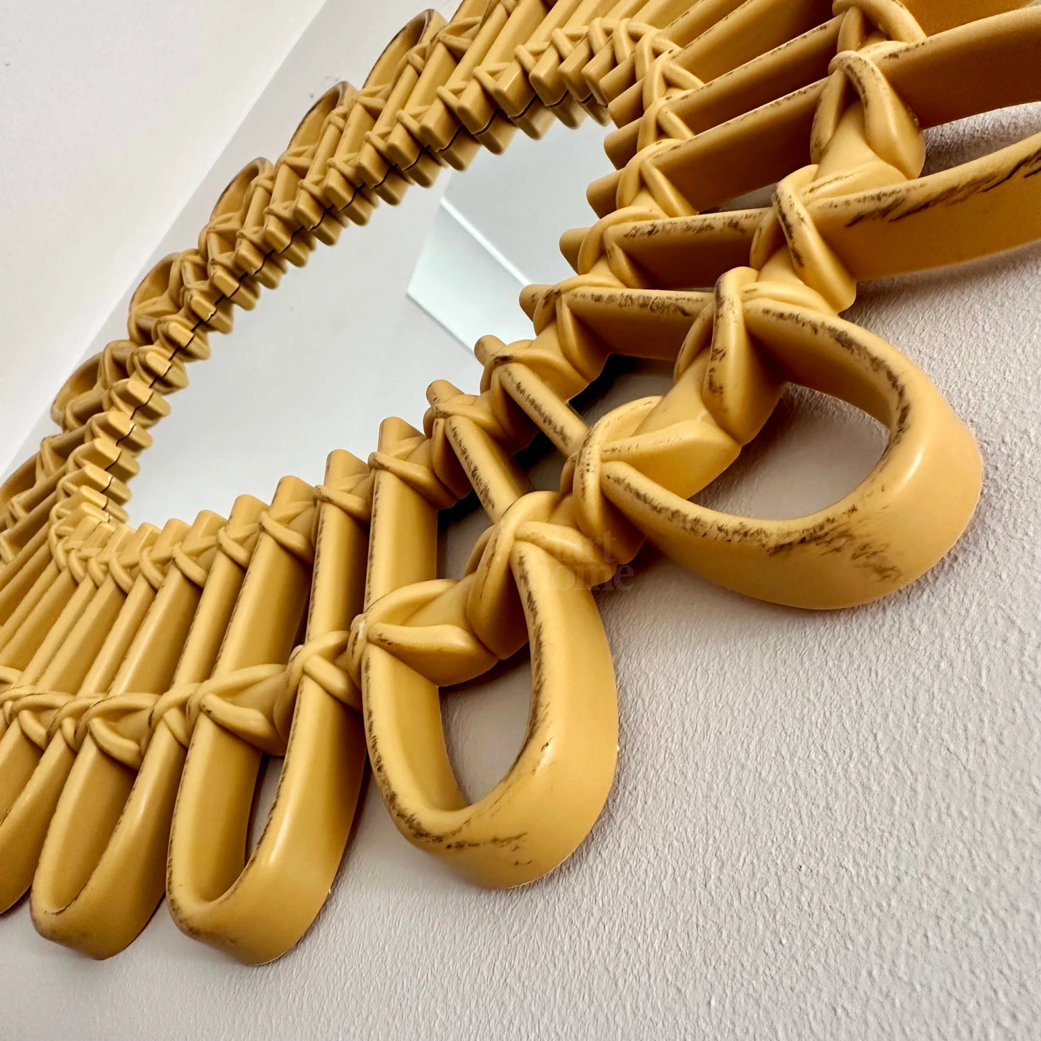 Darthome Limited Rattan Style Flower Oval Wall Mirror 5 Darthome Limited Rattan Style Flower Oval Wall Mirror - Image 5