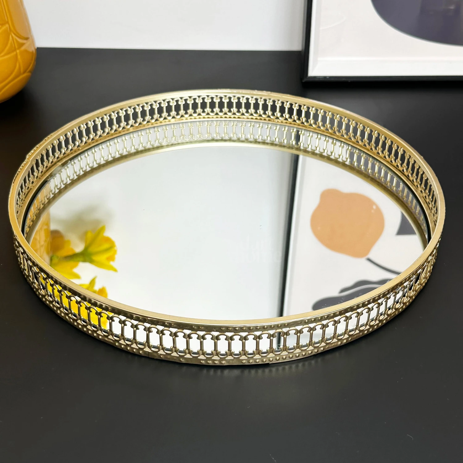Darthome Limited Set Of 2 Gold Mirror Trays 2 Darthome Limited Set Of 2 Gold Mirror Trays - Image 2