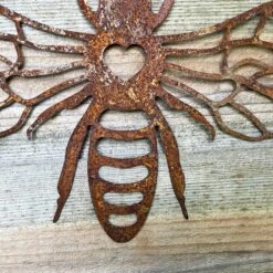 Darthome Limited Rusted Metal Honey Bee Sihouette Wall Art -Darthome Limited IMG E0761