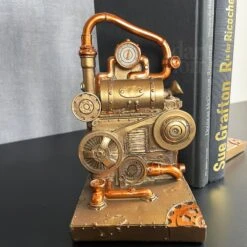 Darthome Limited Gold Steampunk Bookends Set -Darthome Limited IMG E0982