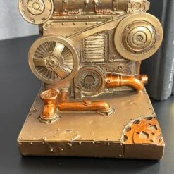 Darthome Limited Gold Steampunk Bookends Set -Darthome Limited IMG E0985
