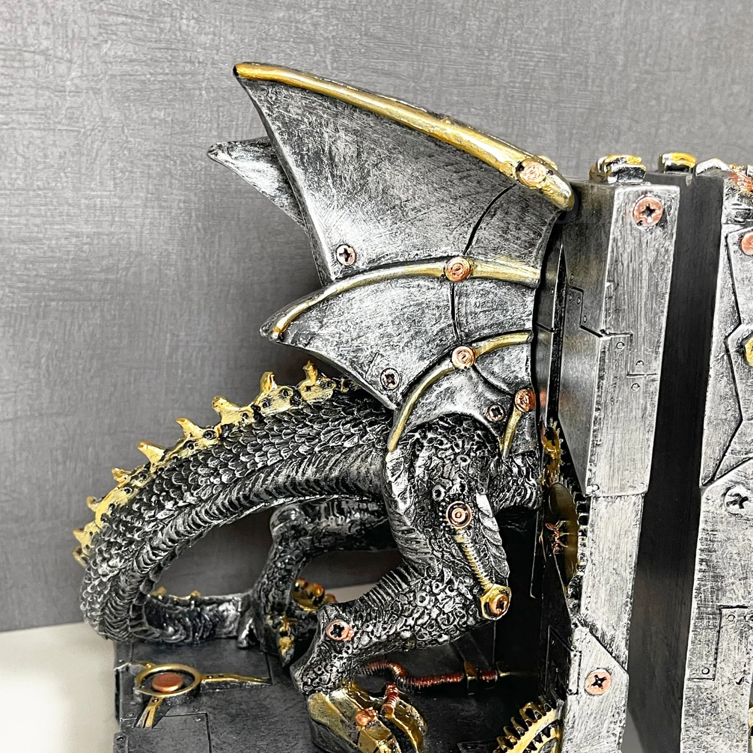 Darthome Limited Large Steampunk Dragon Bookends Set 10 Darthome Limited Large Steampunk Dragon Bookends Set - Image 10