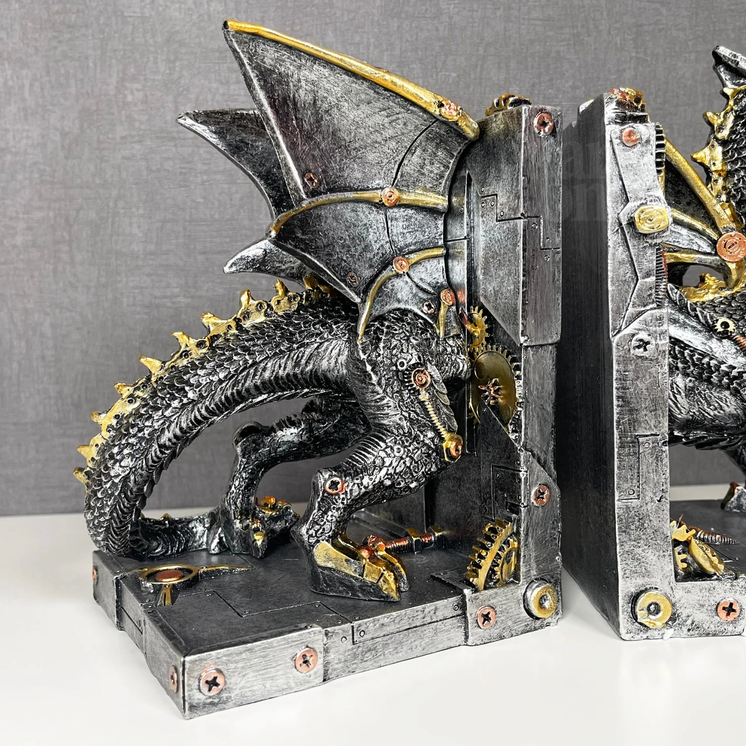 Darthome Limited Large Steampunk Dragon Bookends Set 3 Darthome Limited Large Steampunk Dragon Bookends Set - Image 3
