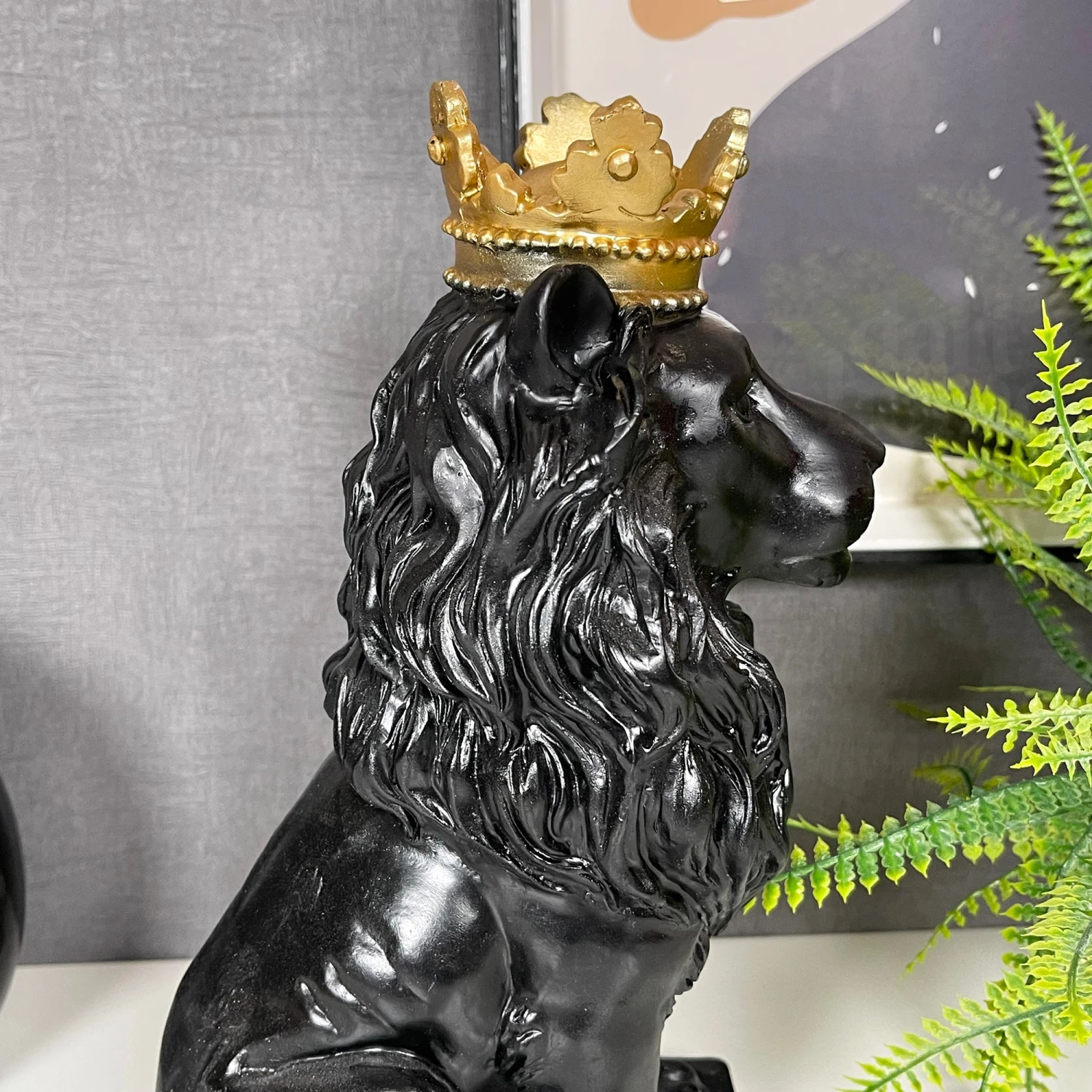 Darthome Limited Black Royal Lion With Gold Crown Statue 13x26x16cm 6 Darthome Limited Black Royal Lion With Gold Crown Statue 13x26x16cm - Image 6