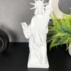 Darthome Limited White Cool Libby Ornament 10x40cm -Darthome Limited IMG E1121