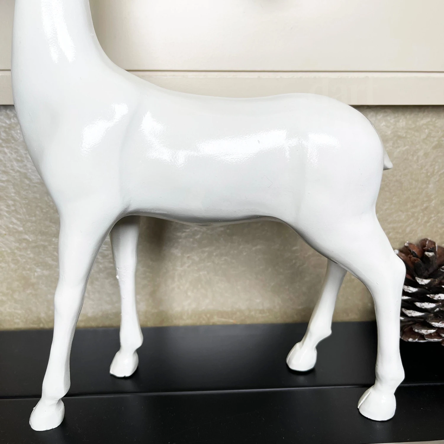 Darthome Limited Nordic Glossy White Stag Ornament 21x32cm 3 Darthome Limited Nordic Glossy White Stag Ornament 21x32cm - Image 3