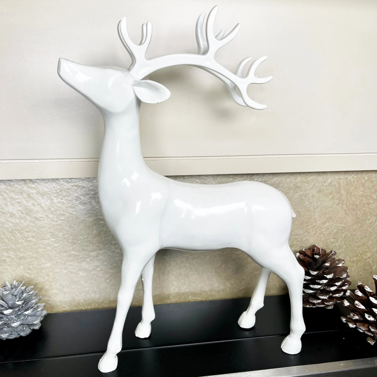 Darthome Limited Nordic Glossy White Stag Ornament 21x32cm 1 Darthome Limited Nordic Glossy White Stag Ornament 21x32cm