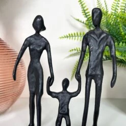Darthome Limited Cast Iron Walking Family Of 3 Figurine 9 Darthome Limited Cast Iron Walking Family Of 3 Figurine -Darthome Limited IMG E1202