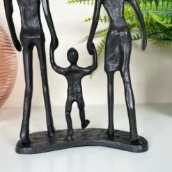 Darthome Limited Cast Iron Walking Family Of 3 Figurine 12 Darthome Limited Cast Iron Walking Family Of 3 Figurine -Darthome Limited IMG E1205