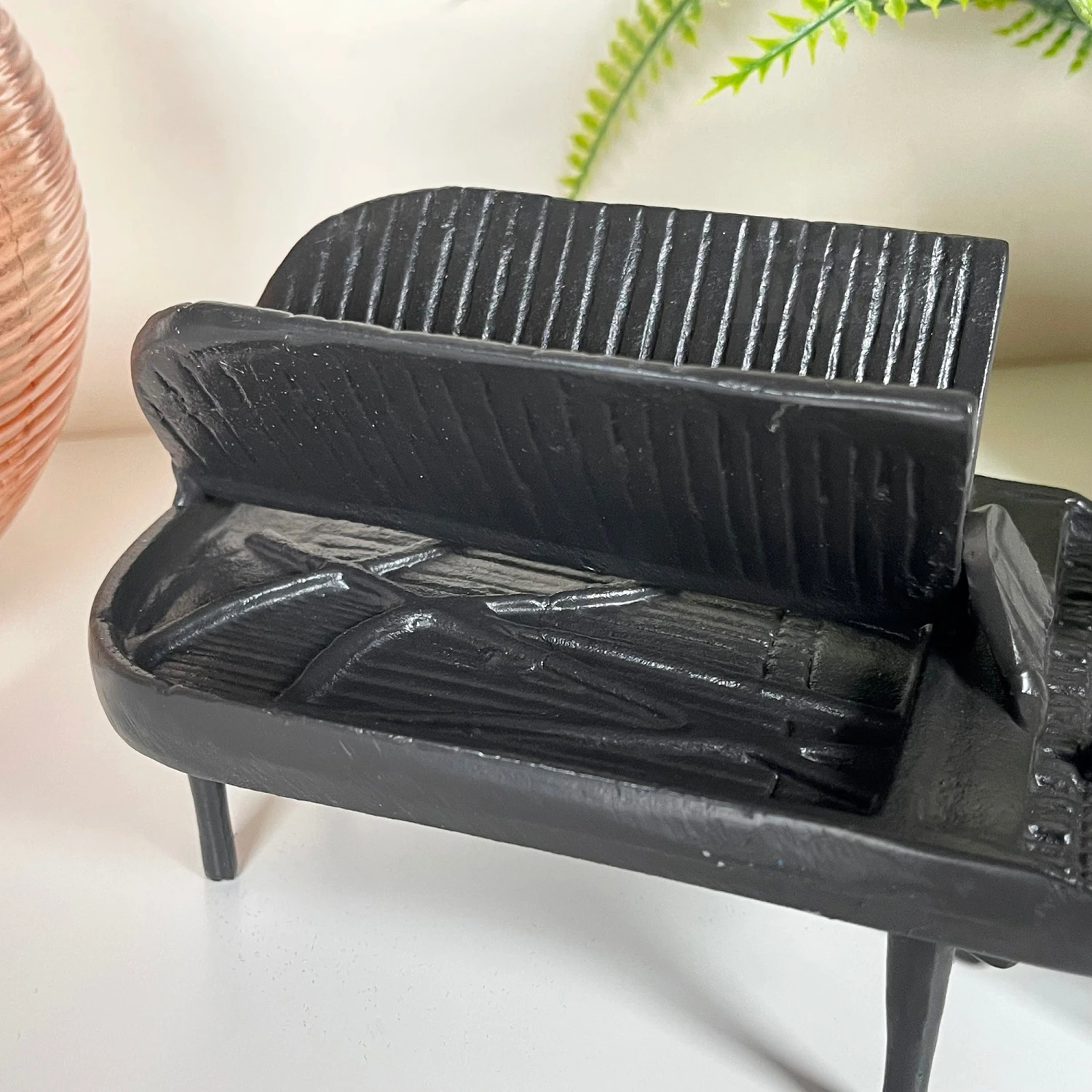 Darthome Limited Cast Iron Piano Player Figurine 3 Darthome Limited Cast Iron Piano Player Figurine - Image 3