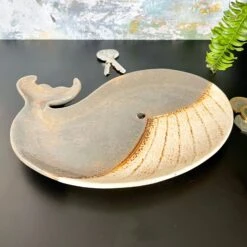 Darthome Limited Ceramic Whale Decorative Plate