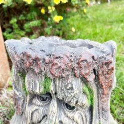Darthome Limited Large Greenman Tree Stump Planter 28cm -Darthome Limited IMG E1582