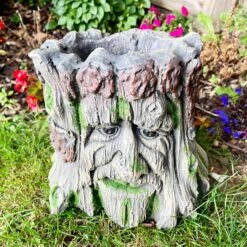 Darthome Limited Large Greenman Tree Stump Planter 28cm -Darthome Limited IMG E1585