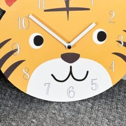 Darthome Limited Tiger Head Childrens Wall Clock -Darthome Limited IMG E2160
