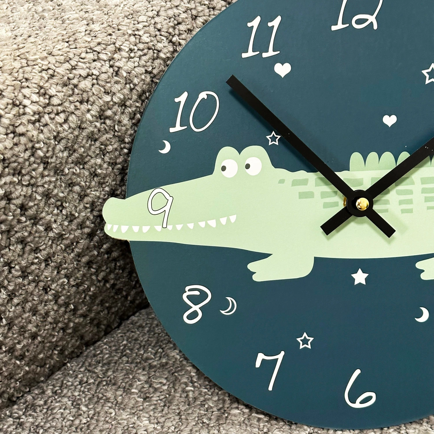 Darthome Limited Round Crocodile Childrens Wall Clock 3 Darthome Limited Round Crocodile Childrens Wall Clock - Image 3