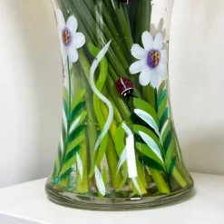 Darthome Limited Hand Painted Glass Ladybirds Vase -Darthome Limited IMG E2613