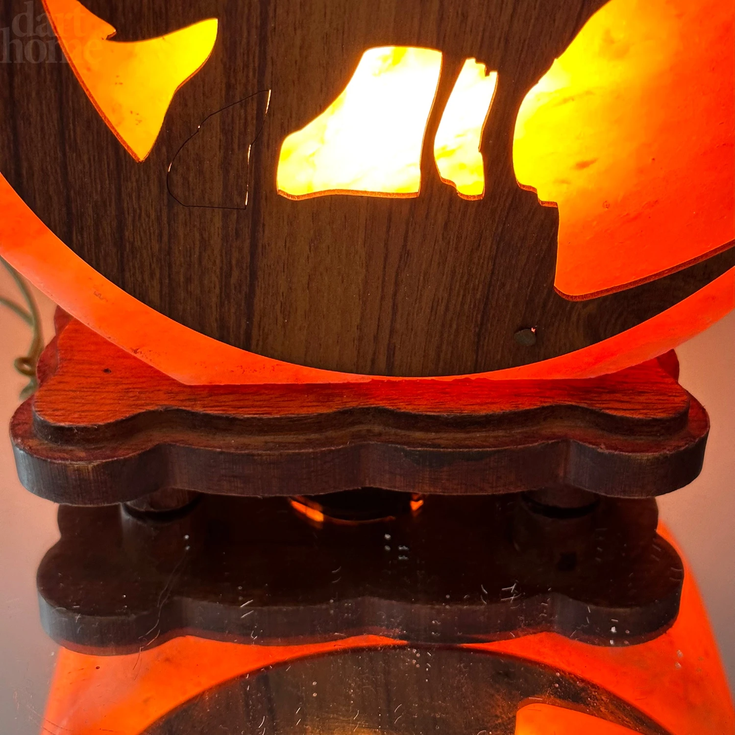 Darthome Limited Howling Fox Himalayan Salt Lamp 5 Darthome Limited Howling Fox Himalayan Salt Lamp - Image 5