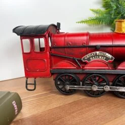 Darthome Limited Red Steam Train Model Onament -Darthome Limited IMG E3095