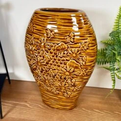 Darthome Limited Ceramic Golden Bees Vase 8 Darthome Limited Ceramic Golden Bees Vase -Darthome Limited IMG E3195