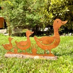 Darthome Limited Rusty Ducks Garden Ornament On Wood Stand -Darthome Limited IMG E3828 edited108