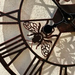 Darthome Limited Copper Queen Bees Garden Clock 60cm -Darthome Limited IMG E4269