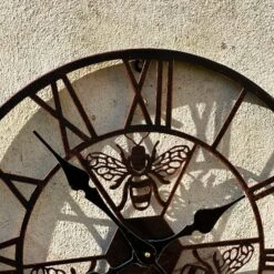 Darthome Limited Copper Queen Bees Garden Clock 60cm -Darthome Limited IMG E4272