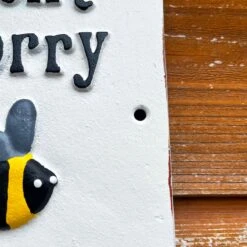 Darthome Limited Dont Worry Bee Happy Cast Iron Sign -Darthome Limited IMG E5241 edited6