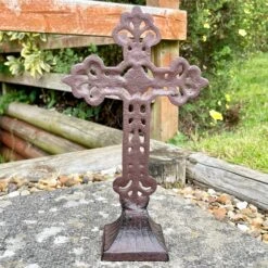 Darthome Limited Cast Iron Cross On Stand 28cm -Darthome Limited IMG E6016 edited32