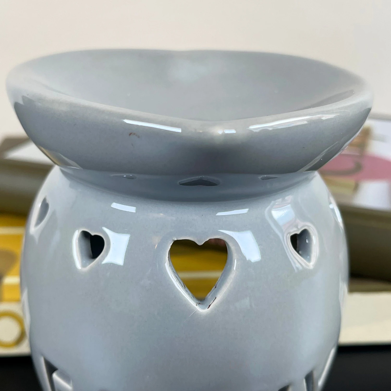 Darthome Limited Family Stensil Grey Wax Melt Burner 2 Darthome Limited Family Stensil Grey Wax Melt Burner - Image 2