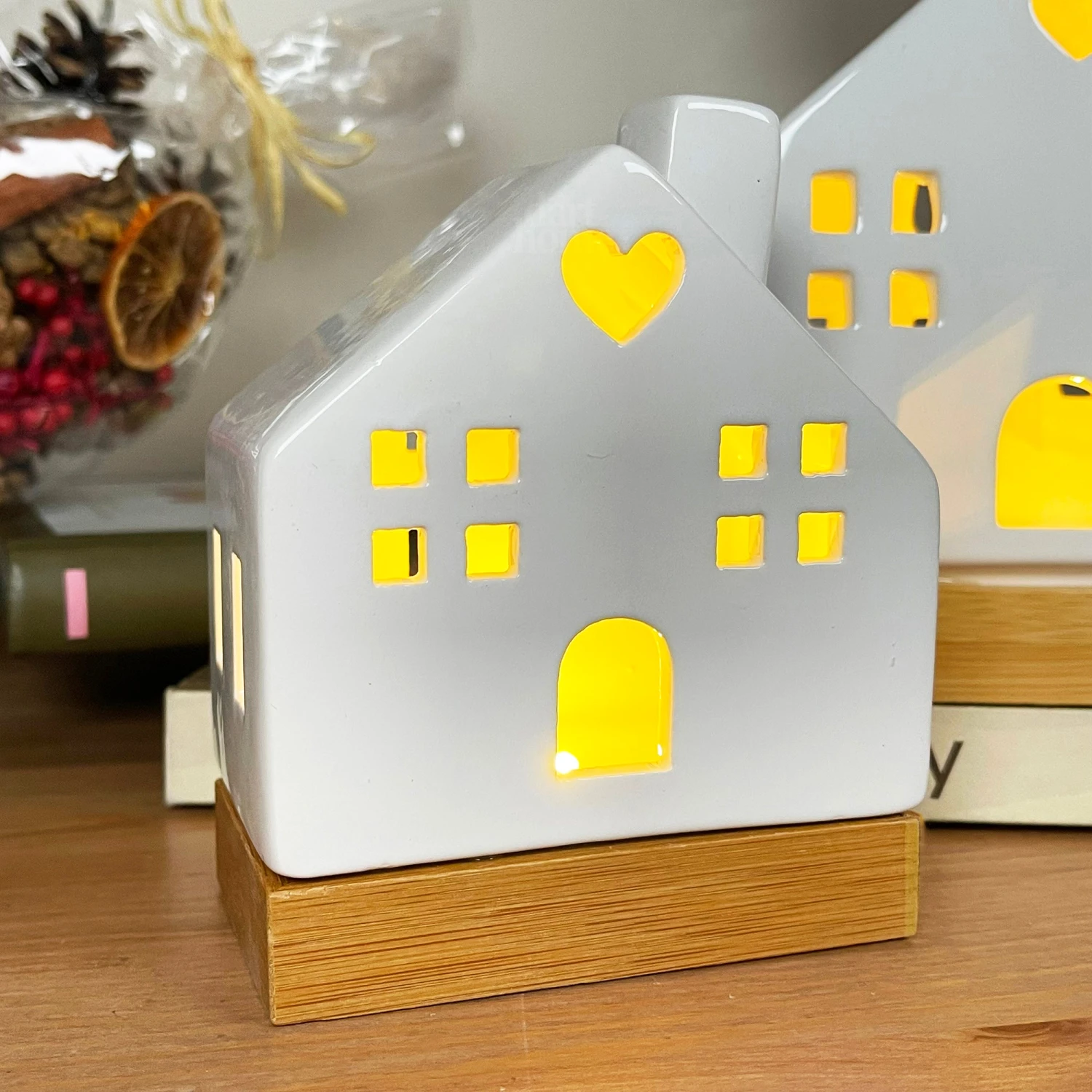 Darthome Limited Light Up Ceramic House Ornaments With Wood Base 2 Darthome Limited Light Up Ceramic House Ornaments With Wood Base - Image 2