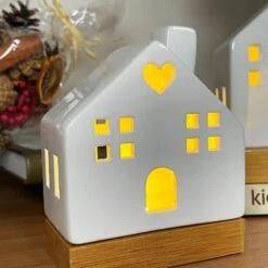 Darthome Limited Light Up Ceramic House Ornaments With Wood Base 15 Darthome Limited Light Up Ceramic House Ornaments With Wood Base -Darthome Limited IMG E6295