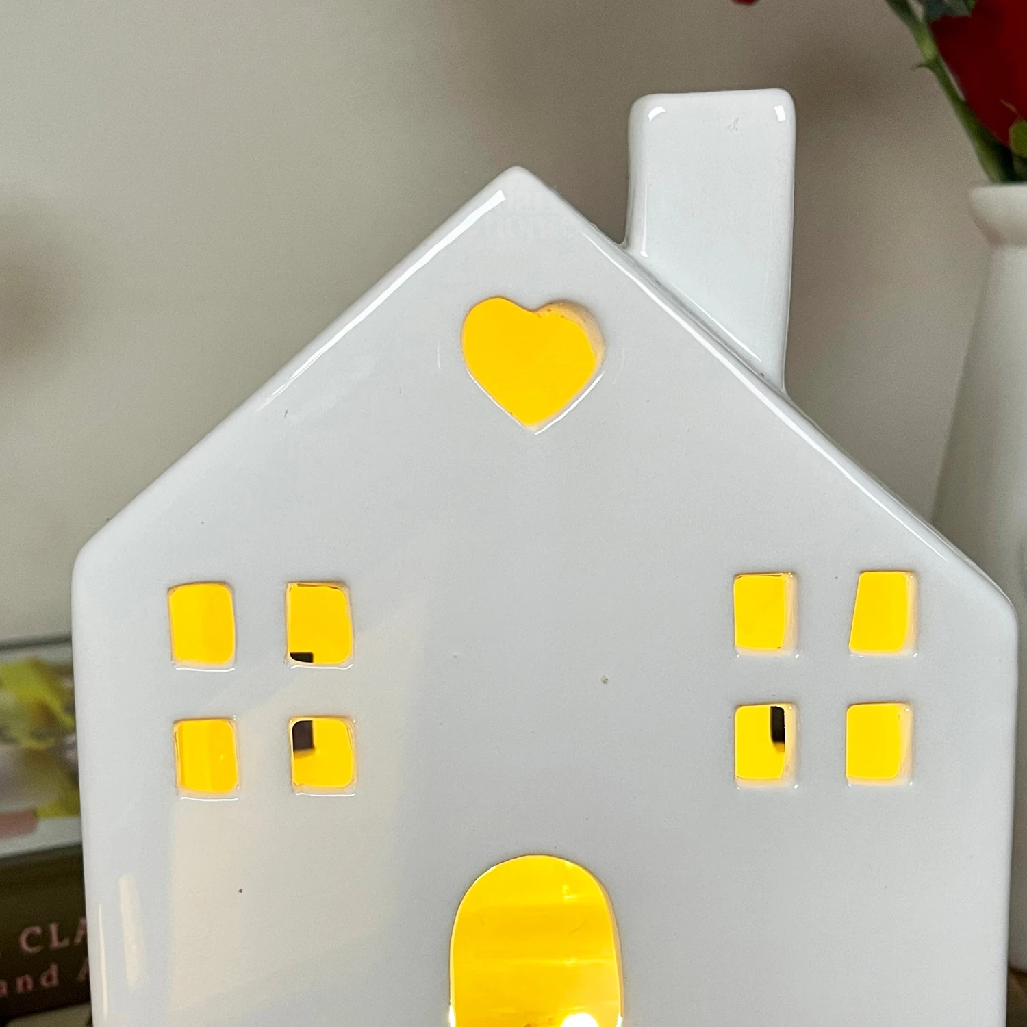Darthome Limited Light Up Ceramic House Ornaments With Wood Base 9 Darthome Limited Light Up Ceramic House Ornaments With Wood Base - Image 9
